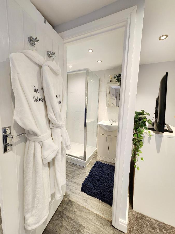 Studio Apartment The Den كولنبروك المظهر الخارجي الصورة